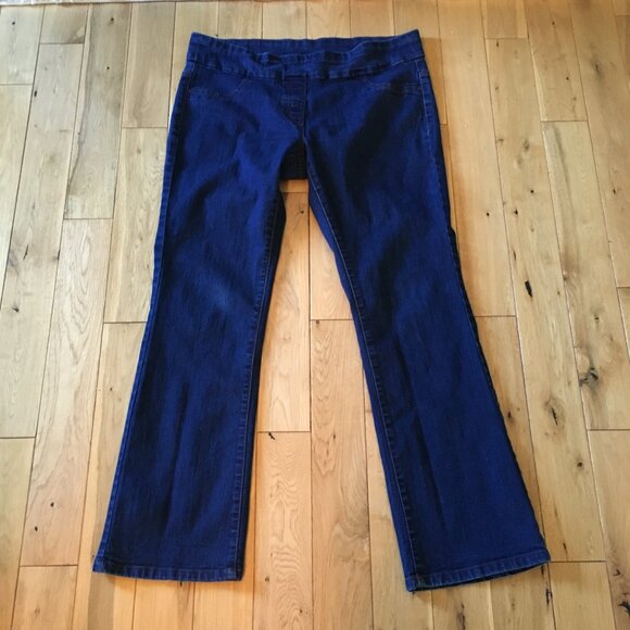 Regular Fit Dark Blue Ladies Pull on Stretchy Jeans 16 - Picture 2 of 11